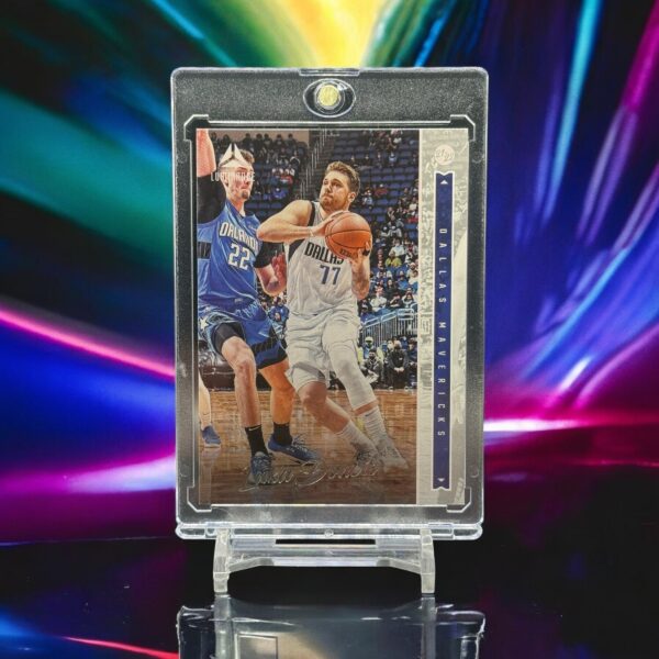 2021-22 Panini Chronicles - [Base] #242 Luminance - Luka Doncic